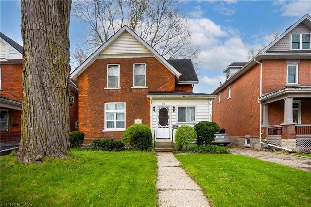 Property Photo:  257 Ontario Street  ON N5A 3H6 