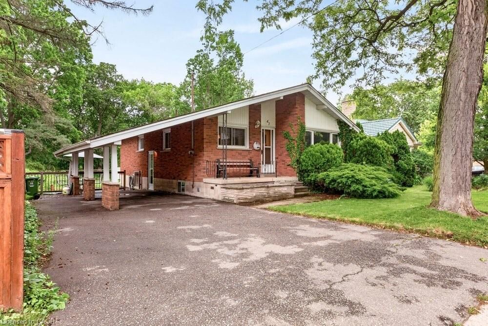 Property Photo:  47 Mercer Street  ON L9H 2N8 