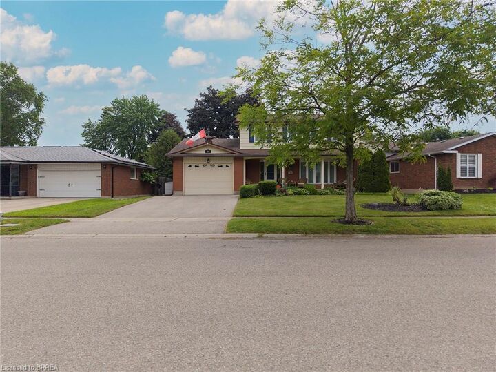 Property Photo: 118 Greenfield Road ON N3R 7C8