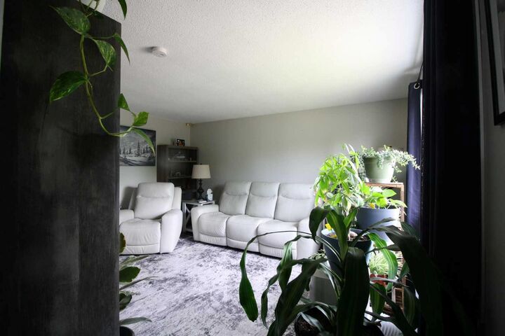 Property Photo: 10314 100 Street AB T0H 1Z0