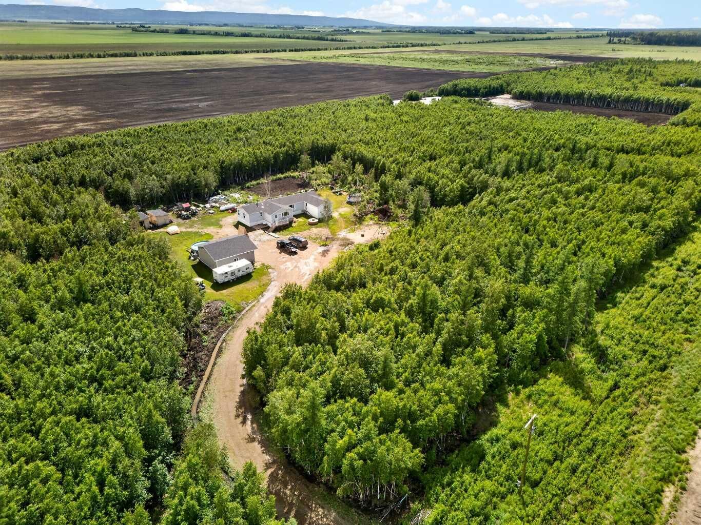 Property Photo: 14225 Township Road 1051A AB T0H 2H0