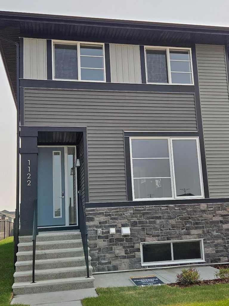 Property Photo: 1122 Cobblestone Boulevard SW AB T4B 5W5