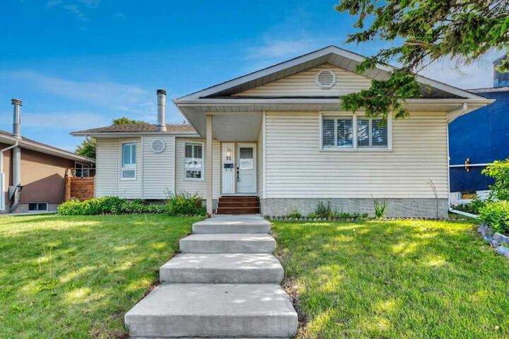 Photo de la propriété: 23 Penworth Crescent SE AB T2A 4C5