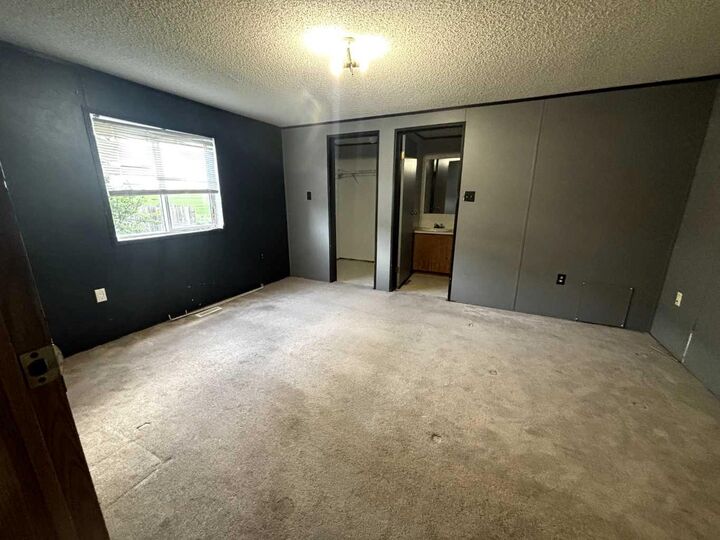 Property Photo: 39 Maple Drive AB T1R 1J2