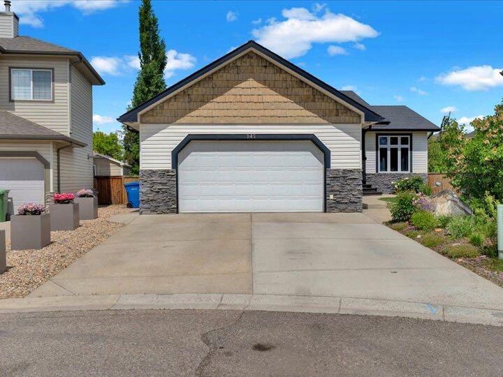 Property Photo: 147 Cove Place AB T1X 1J6