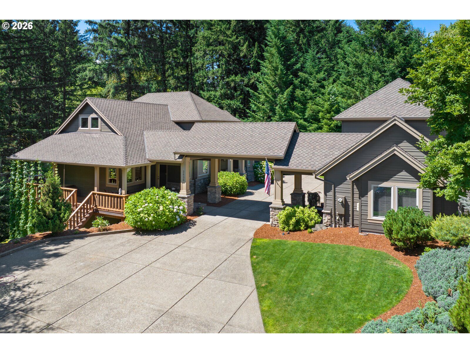 Property Photo: 3636 Summit Pointe Ct OR 97116