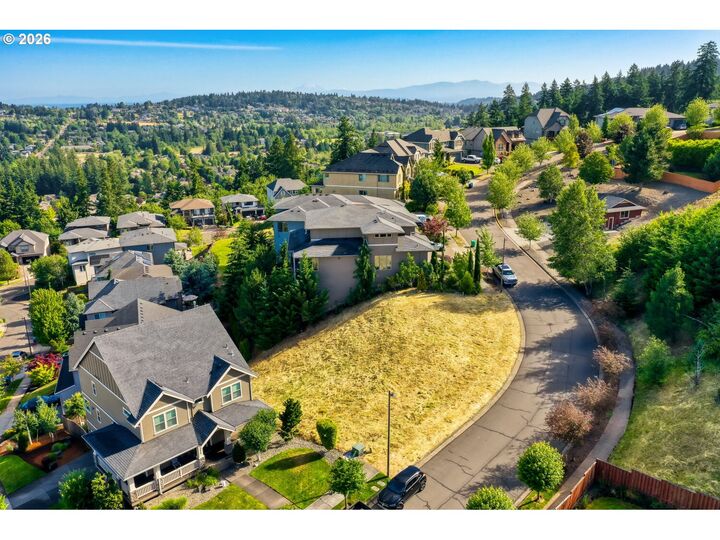 Property Photo:  13501 SE Mountain Crest Dr  OR 97086 