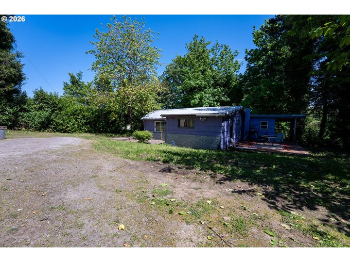Property Photo:  2700 Underhill Ln  OR 97068 