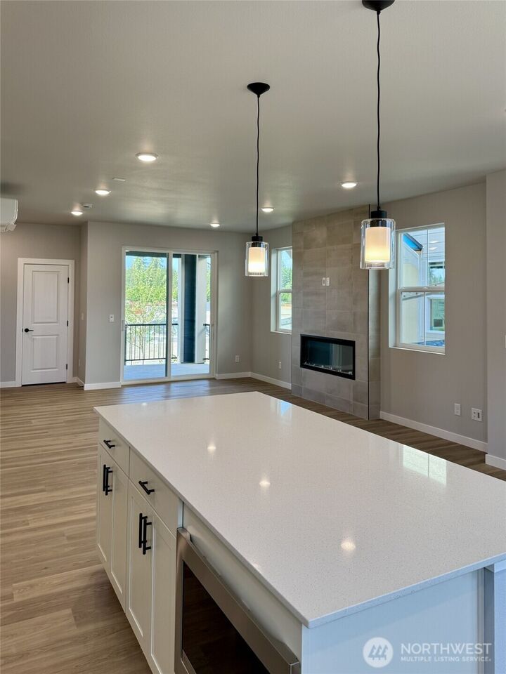 Property Photo: 23336 Franklin Circle 15 WA 98010