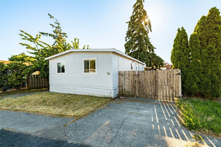 Property Photo: 700 NW Crosby Avenue 74 WA 98277
