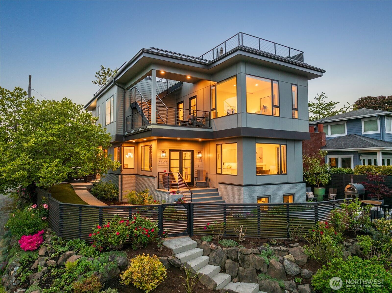 Property Photo: 3303 37th Avenue W WA 98199