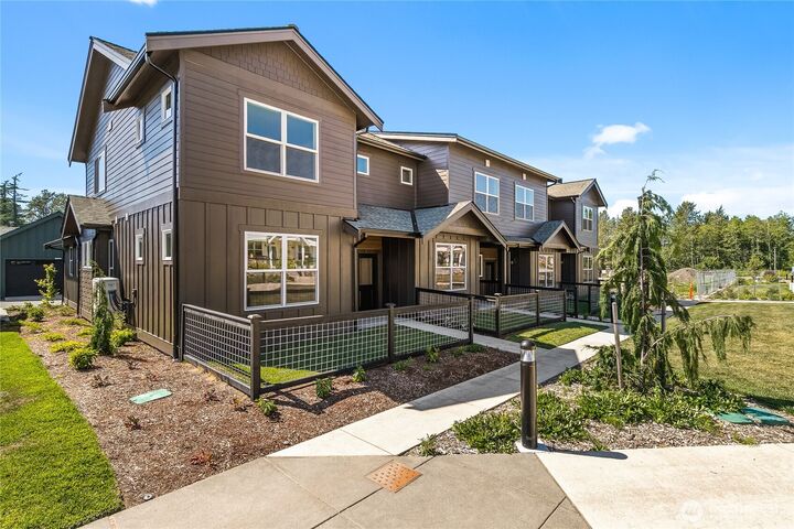 Property Photo: 4236 Melrose Lane WA 98226