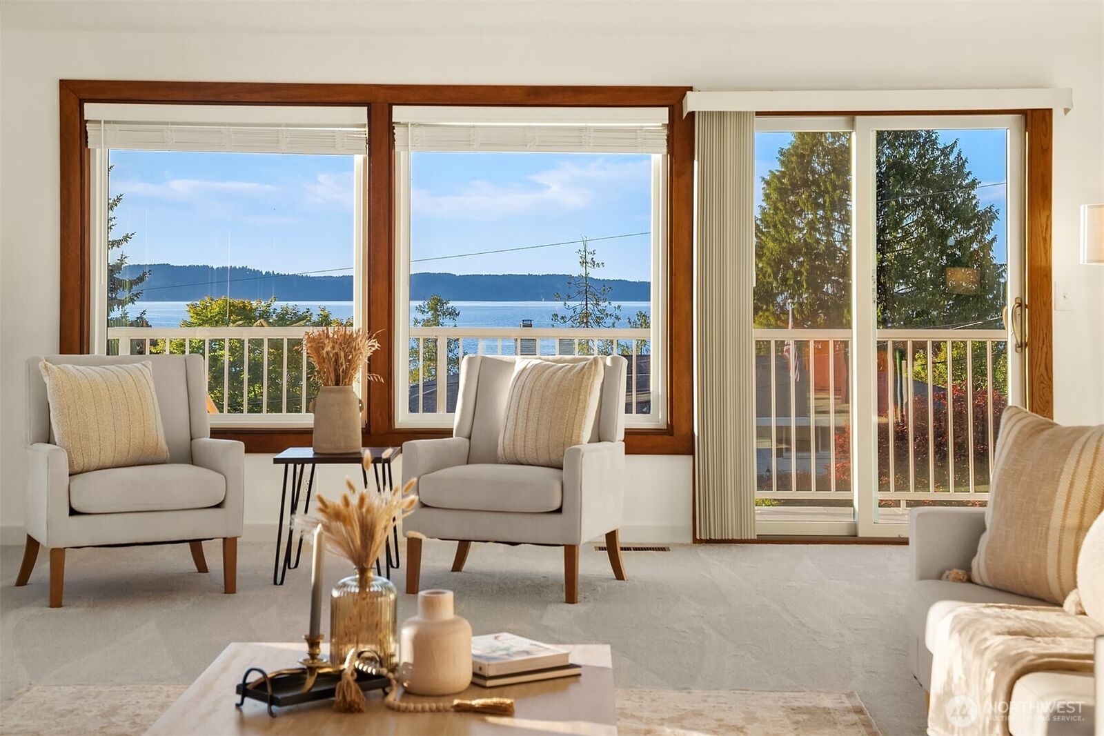 Property Photo:  8308  Frederick Place  WA 98026 