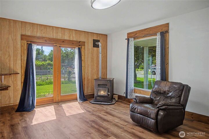 Property Photo:  873  1st Avenue S  WA 98840 
