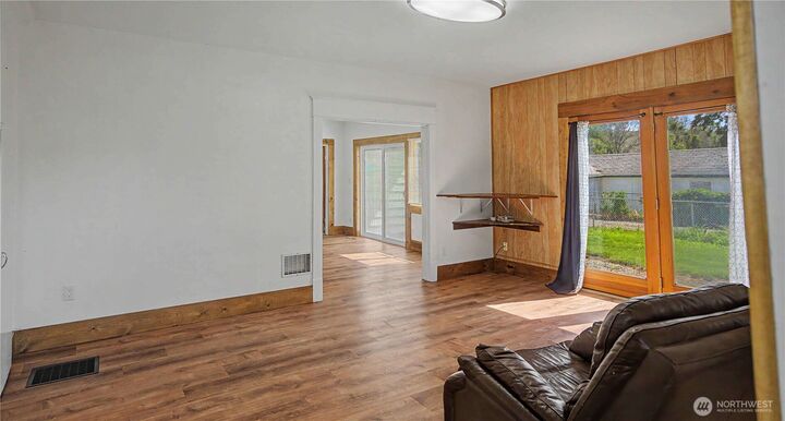 Property Photo: 873 1st Avenue S WA 98840
