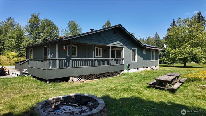Property Photo: 3046 Old Highway 99 North Road WA 98233