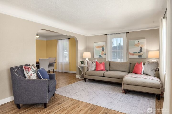 Property Photo:  251  Meadow Avenue N  WA 98057 
