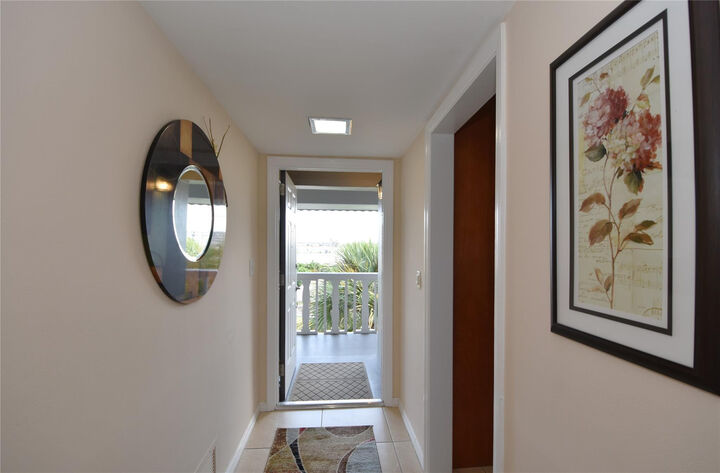 Property Photo:  3111 NE 51st Street 405C  FL 33308 