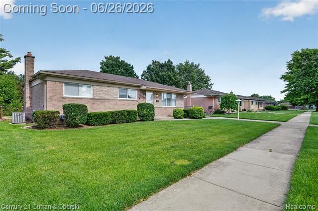 Property Photo:  13321 Perry Circle  MI 48088 