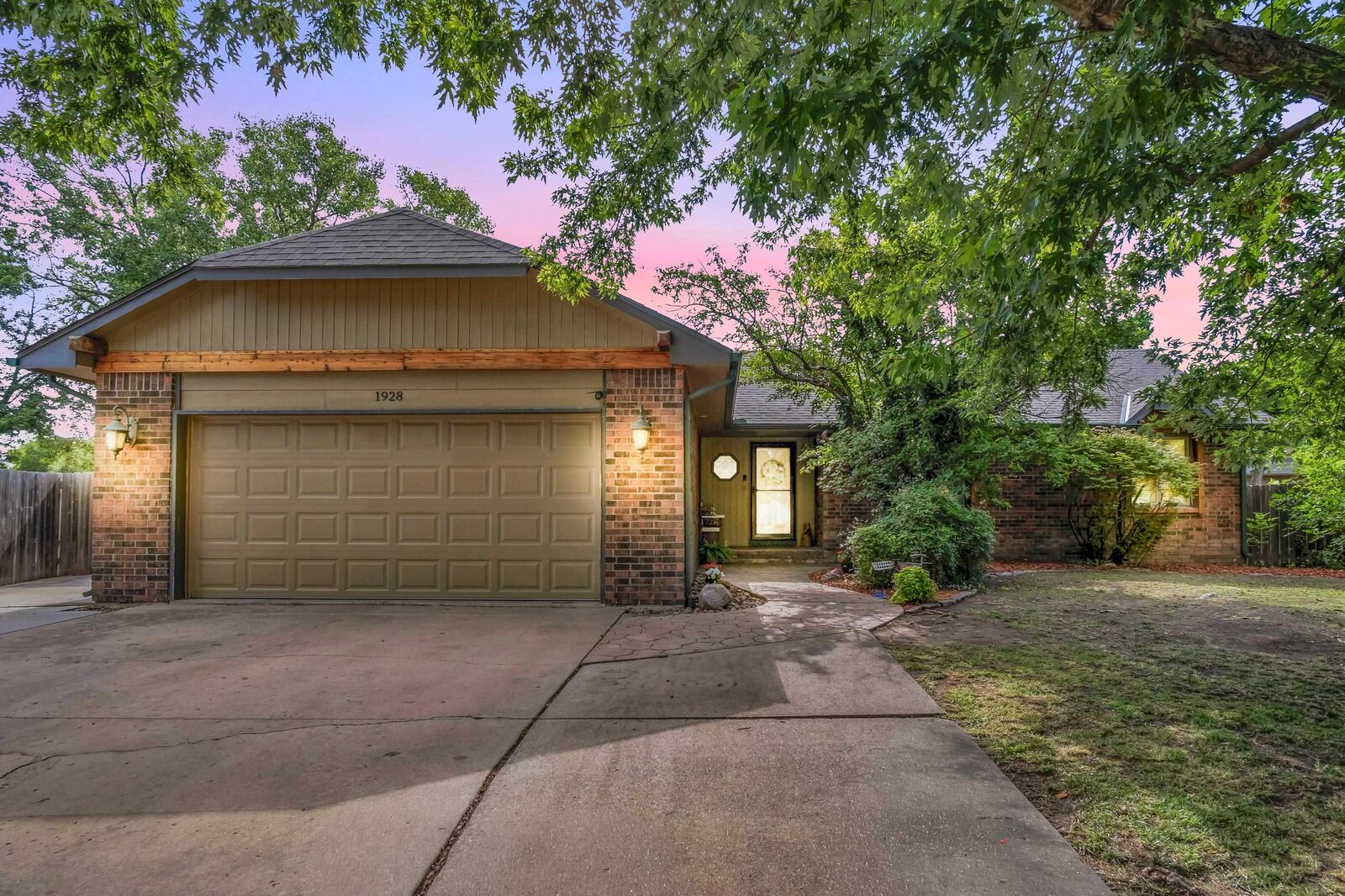 Property Photo:  1928 S Capri Cir  KS 67207 