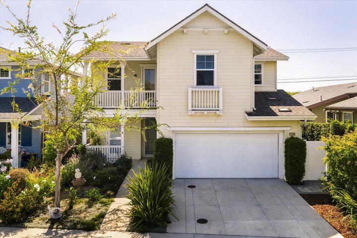 Property Photo: 1109 Calle Lagunitas CA 93013