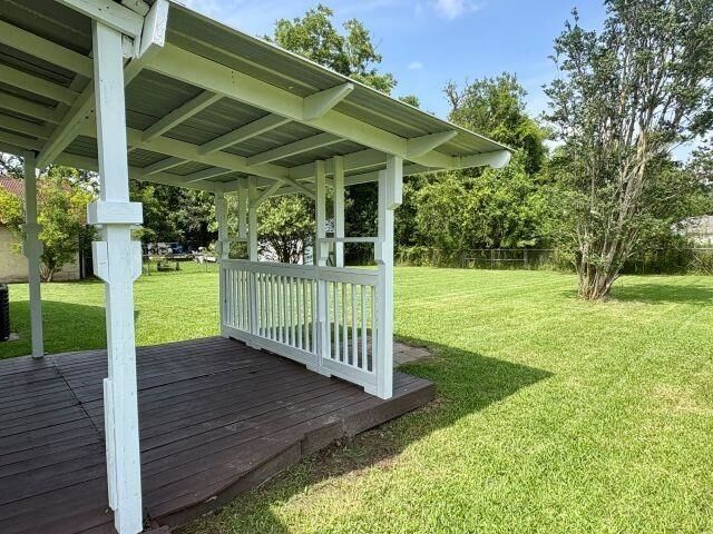 Property Photo: 2106 35th St TX 77630