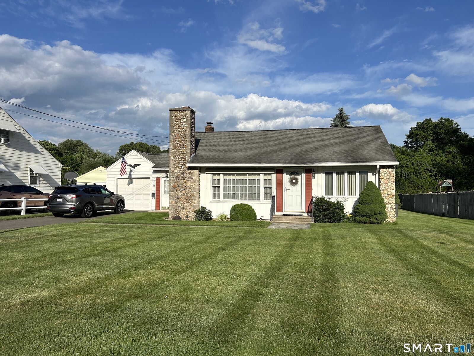 Property Photo:  16 Locust Street  CT 06062 