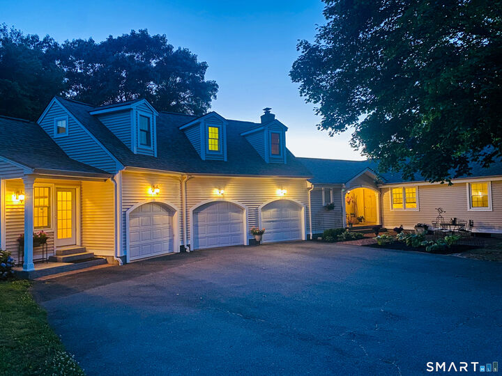 Property Photo:  571 Woodland Street  CT 06073 