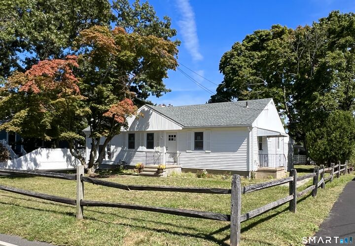 Property Photo:  342 Weed Avenue  CT 06902 