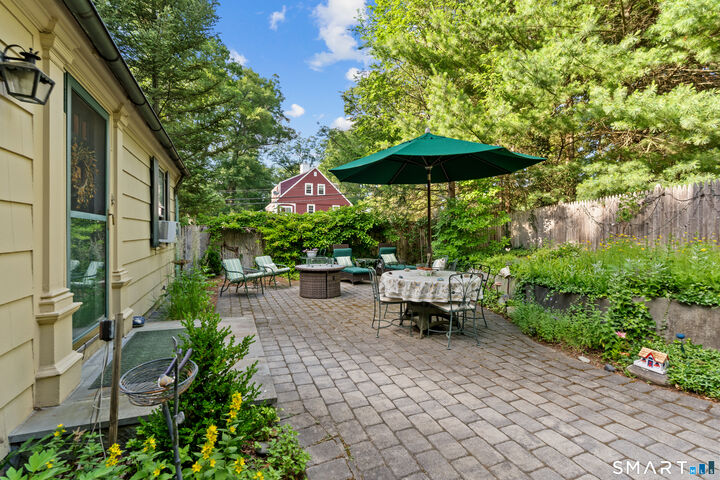 Property Photo: 345 Ridgewood Road CT 06107
