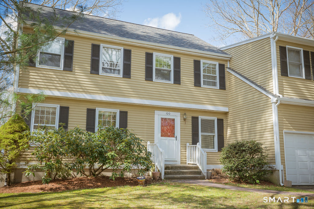 Property Photo:  100 White Birch Drive  CT 06437 
