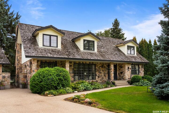 70 Lowry Place — photo 1