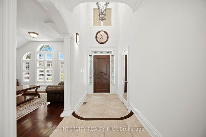 Property Photo: 25 Lockheed Boulevard ON M9P 2H5