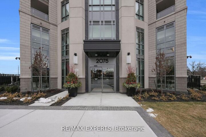 2075 King Road 203 — photo 1