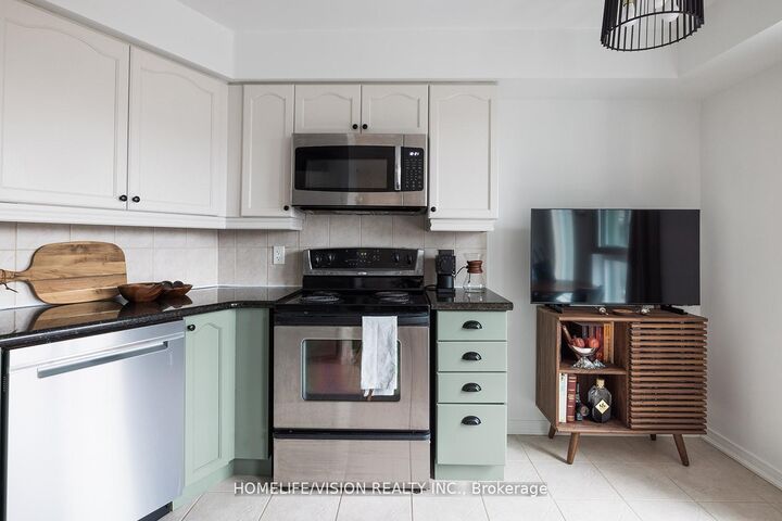 18 Valley Woods Road 902 — photo 1