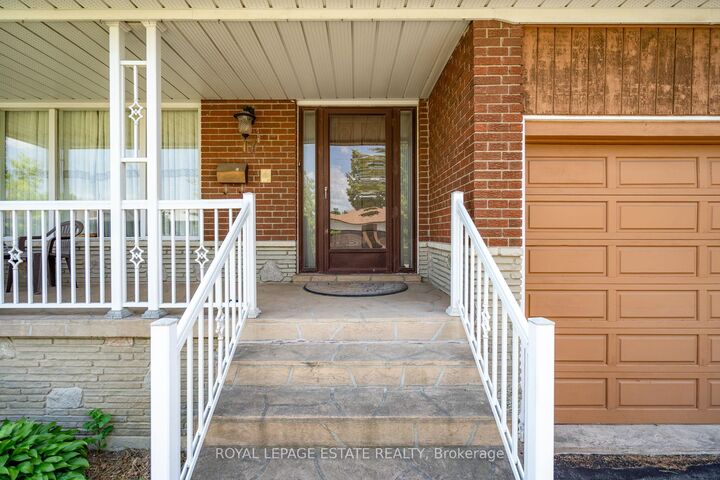 Property Photo: 17 Altair Avenue ON M1W 2R1