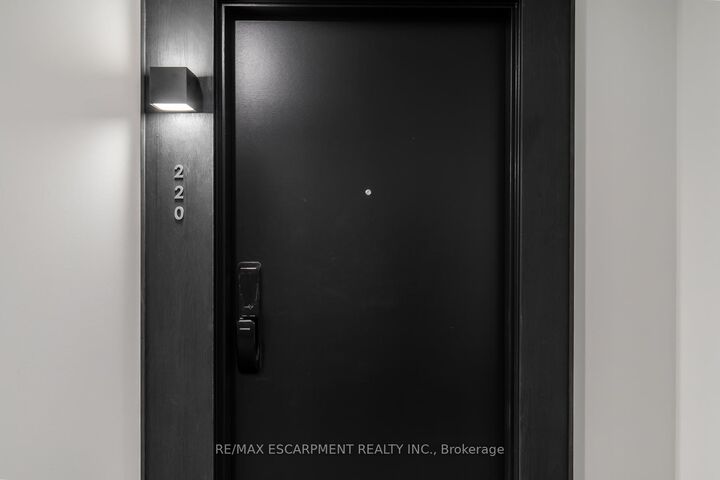 Property Photo:  461 Green Road 220  ON L8E 0L5 