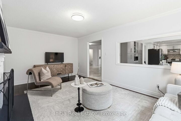 Property Photo:  2014 Golden Briar Trail  ON L6H 4N9 