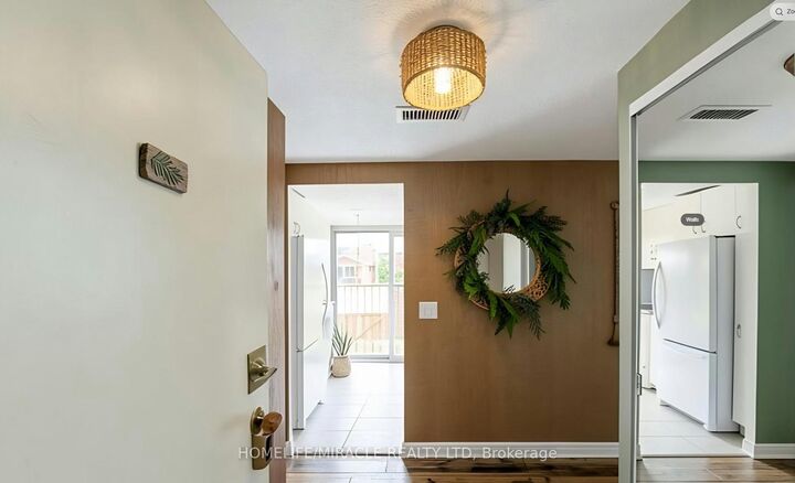 Property Photo: 4872 Valley Way 201 ON L2E 1W3