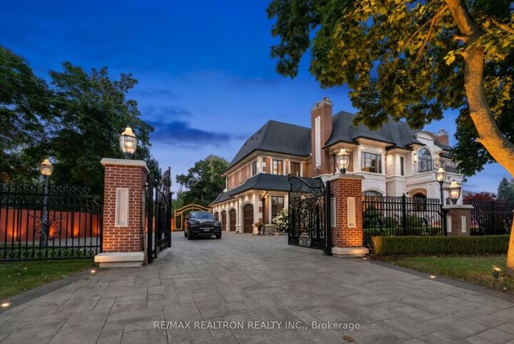 Property Photo: 20 Bryson Drive ON L4C 6E3