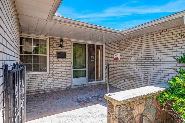 Property Photo: 209 Burbank Drive ON M2K 1P5