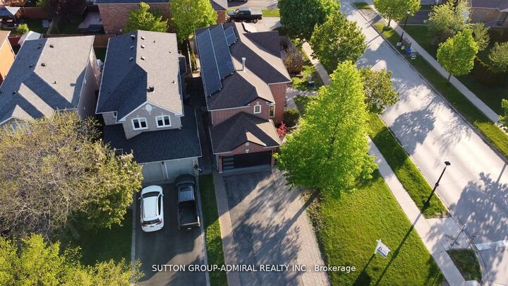 Property Photo: 470 Doubletree Lane ON L3X 2E9