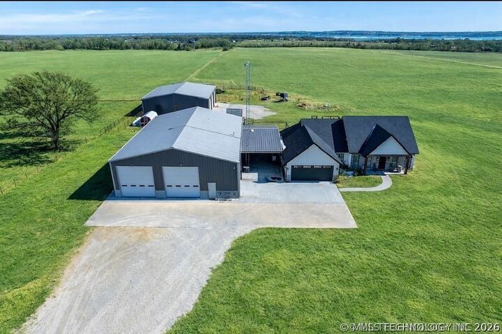 Property Photo: 2724 Lark Road OK 73439