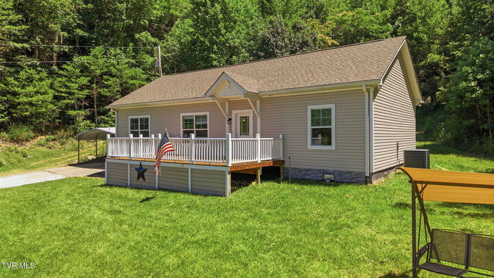 Property Photo:  513 Raven Cliff Road  TN 37650 