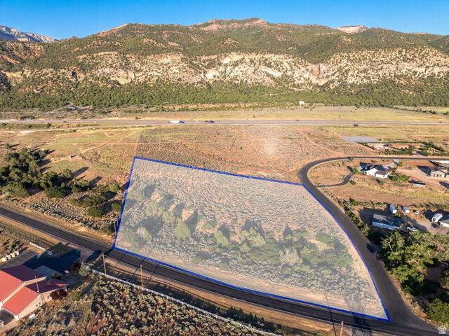 Property Photo: 1463 S Old Highway 91 UT 84757