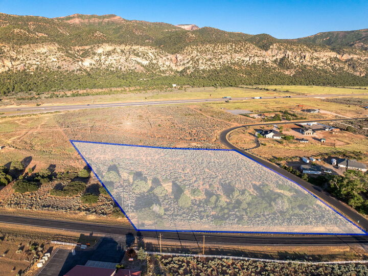 Property Photo: 1463 S Old Highway 91 UT 84757