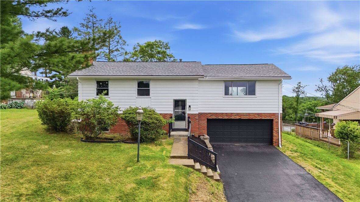 Property Photo:  792 Beechland St  PA 15120 