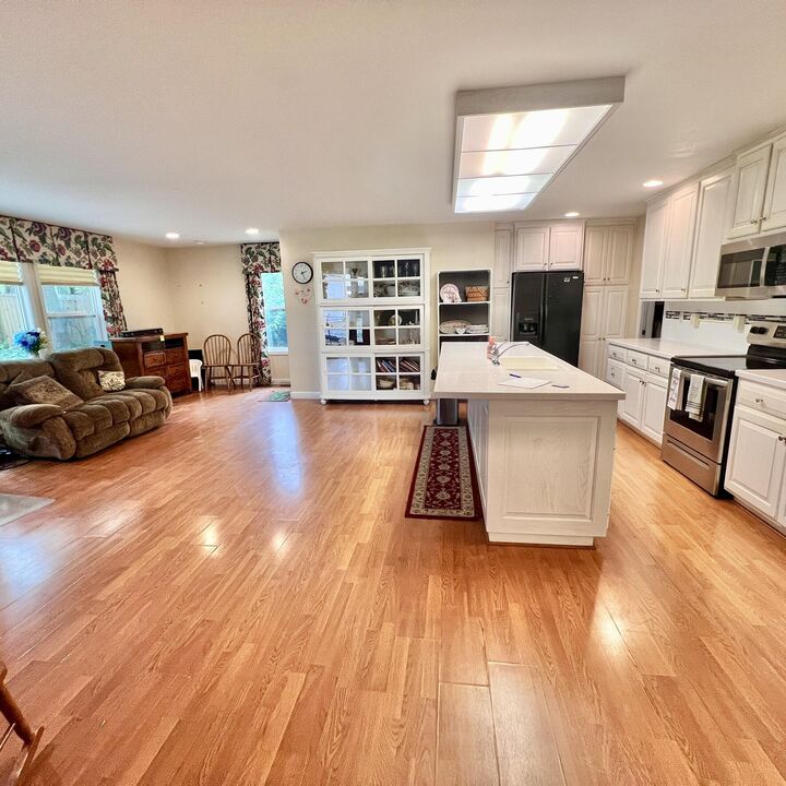 Property Photo:  613 Boyce Street  OH 43078 