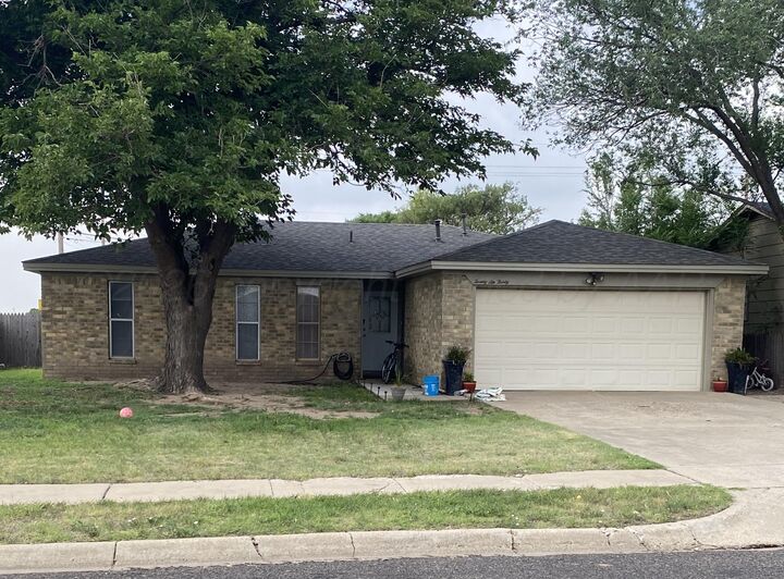 Property Photo:  1016 5th Street  TX 79015 