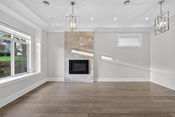 Property Photo: 824 Chestnut Street BC V3L 4N2